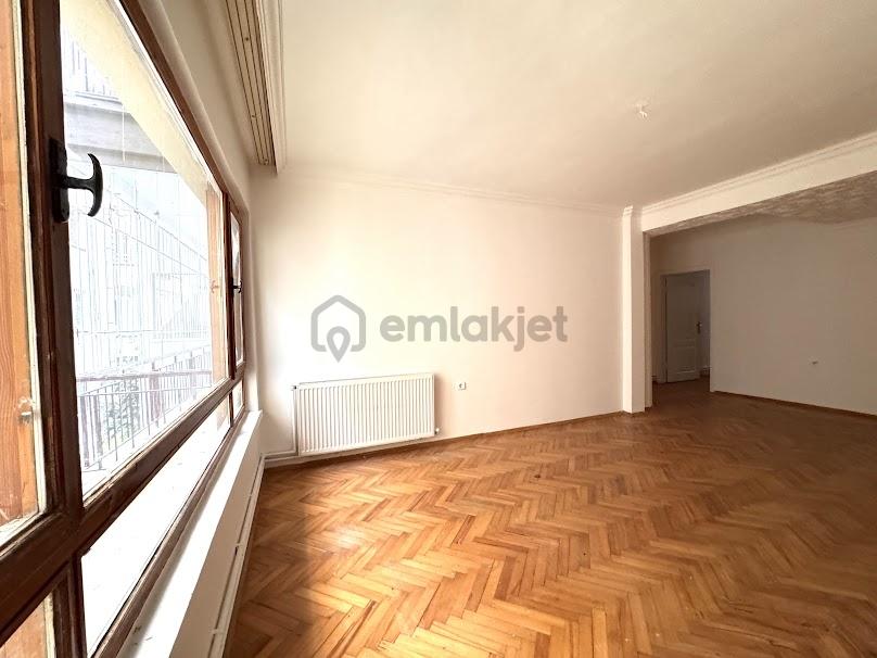 Çankaya Tekman Caddesi Üzerinde Geniş Kiralık 3+1 Daire - 5