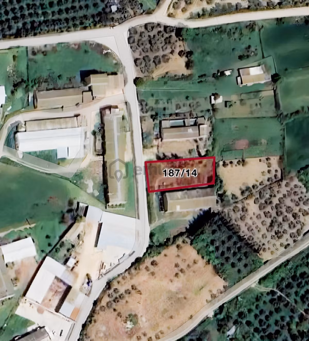 Sarı Alan İçinde, Yola Cepheli İki Bitişik Bağ Parseli