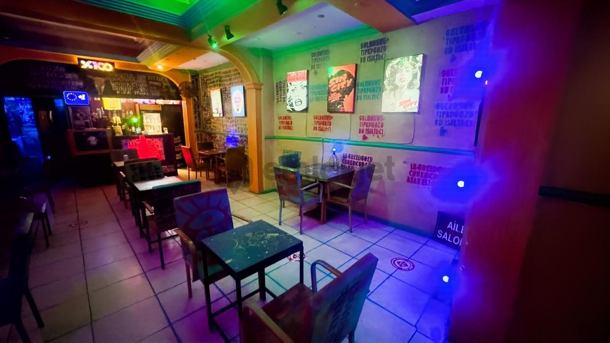 İzmit Barlar Sokağında Konsept Bar | Ruhsatlı, Caddeye Yakın - 9