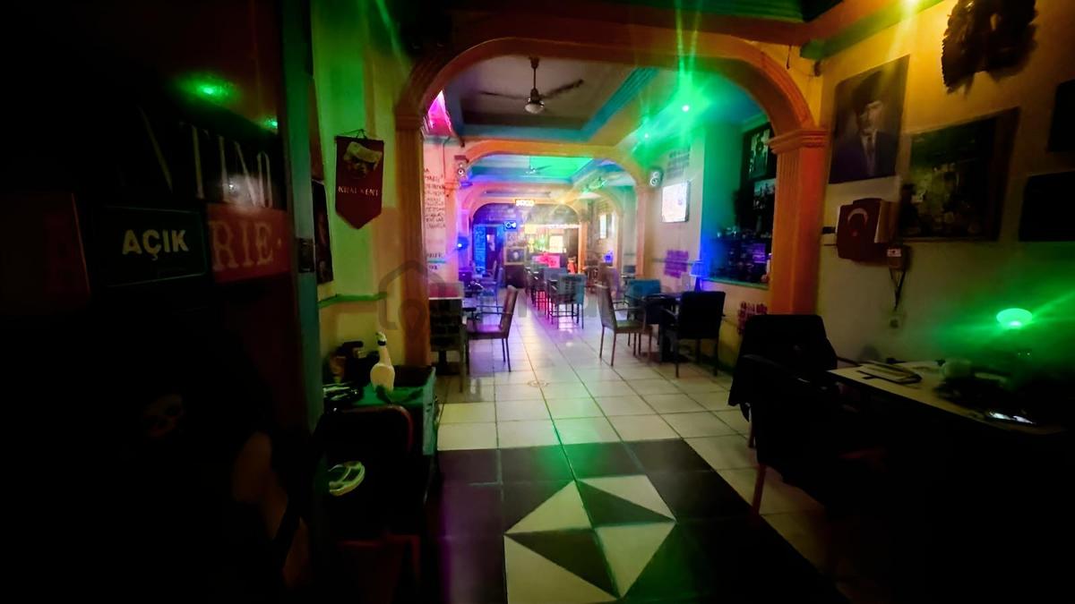 İzmit Barlar Sokağında Konsept Bar | Ruhsatlı, Caddeye Yakın - 10