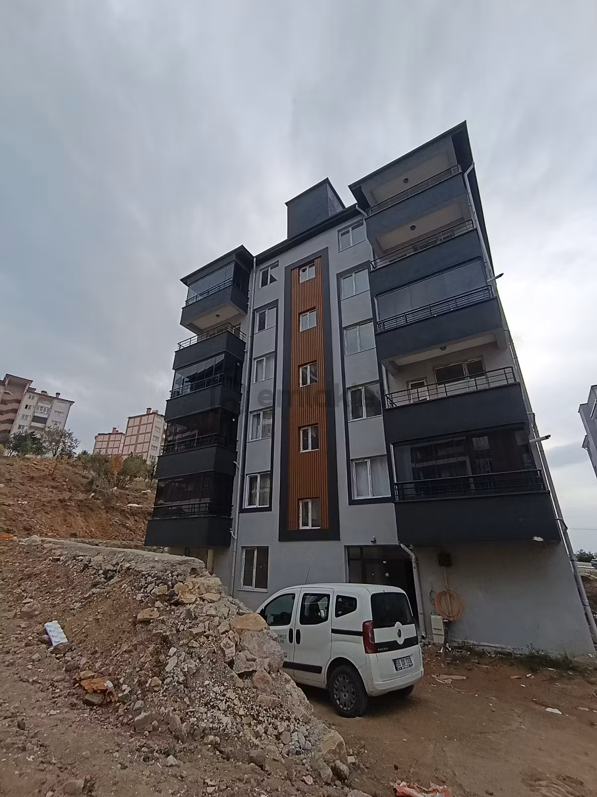 Yakamoz'dan Ara Kat Satılık Yatırımlık Daire