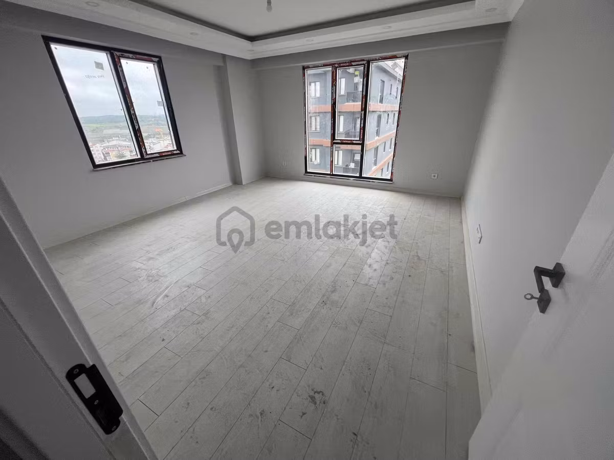 Eyüp Akşemsettın'de 2 + 1 Sıfır Kıralık Daıre