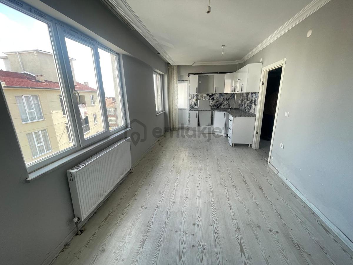Şeyhsinan Mah 2+1 6 Yıllık Ara Kat Satılık Daire - 2