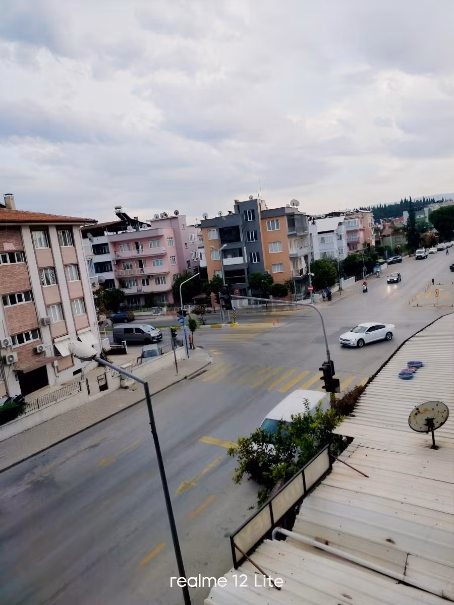 Cadde Üzerinde, Genis 3+1 Kaçırılmayacak Fırsat Dair! - 15
