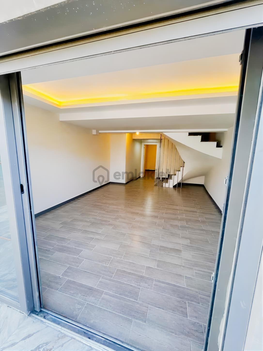 Fiyat Düştü! Acil Satılık Güzelbahçe Asansörlü Villa - 30