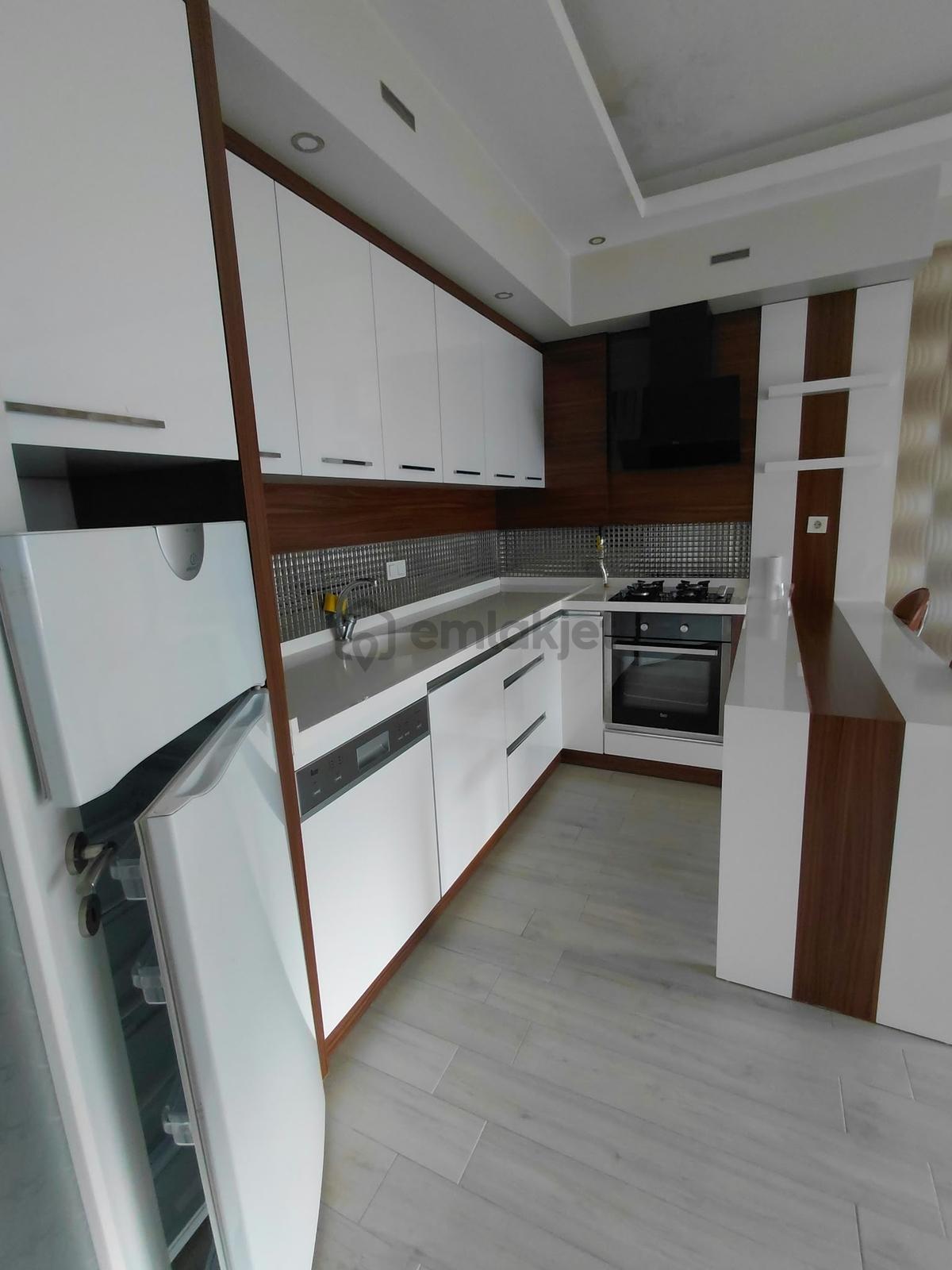 Tezcan Emlaktan Yurdagül Sitesi Eşyalı Daire - 5