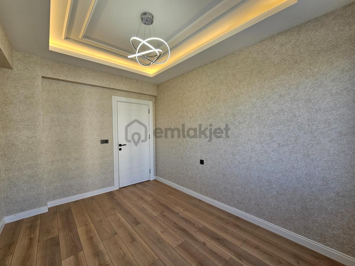 Merkezi Lokasyonda İşyapar'dan Sıfır Lüks Geniş 4+1 Daire - 44