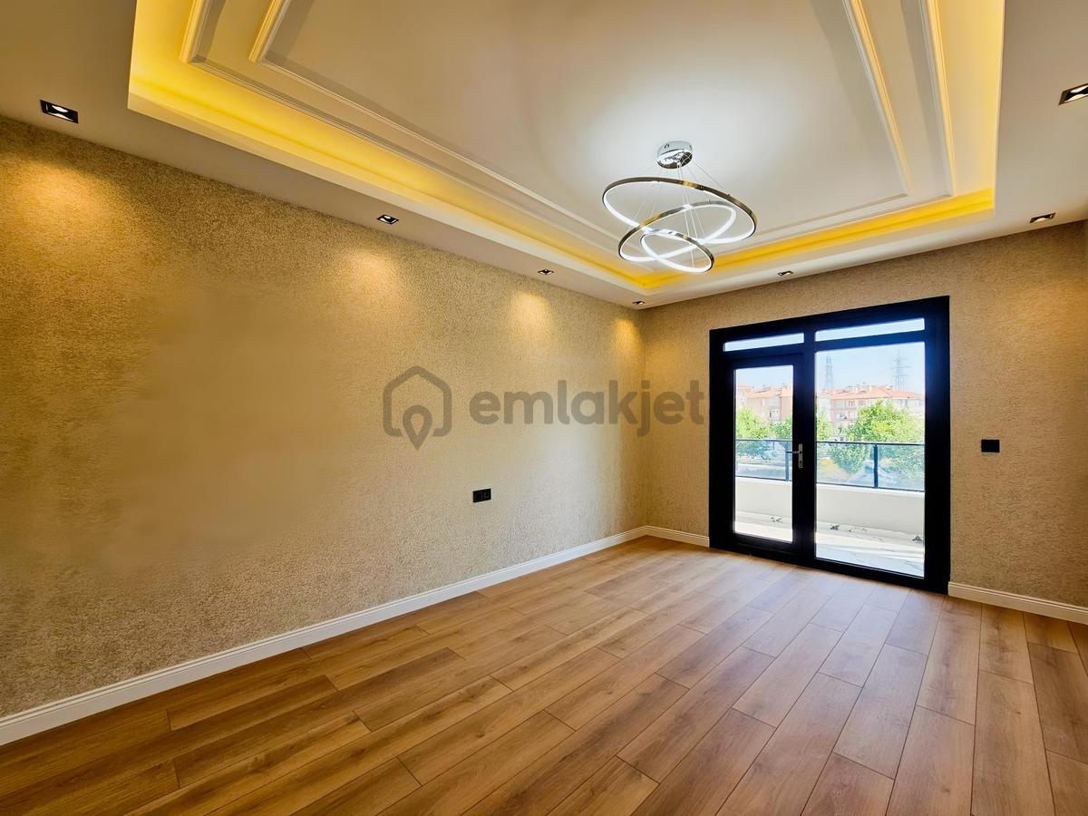 Merkezi Lokasyonda İşyapar'dan Sıfır Lüks Geniş 4+1 Daire - 25