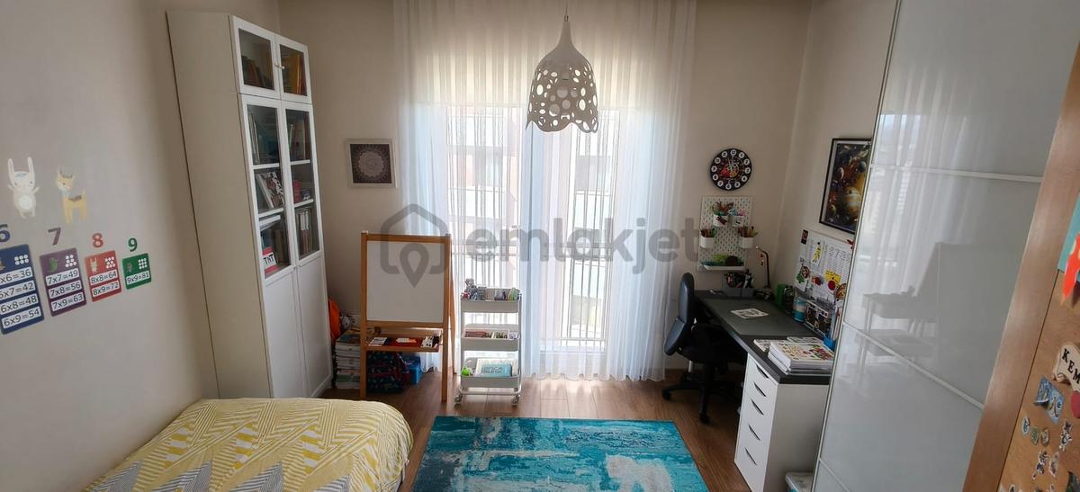 Farilya Rezidans 4+1 200 M2 Güney Doğu Cephe Kiralık Daire - 3