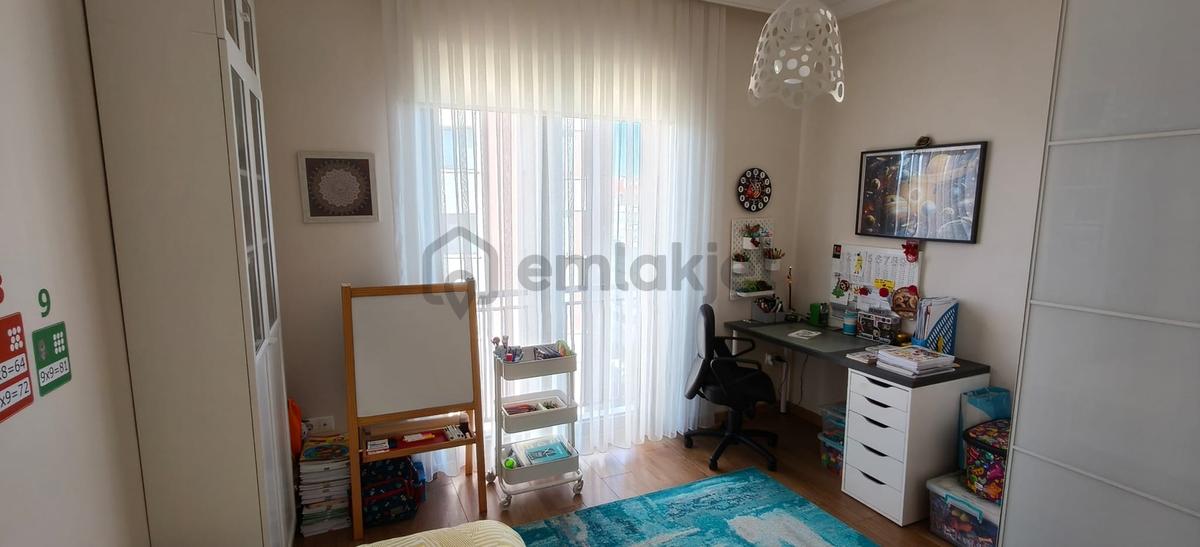 Farilya Rezidans 4+1 200 M2 Güney Doğu Cephe Kiralık Daire - 2