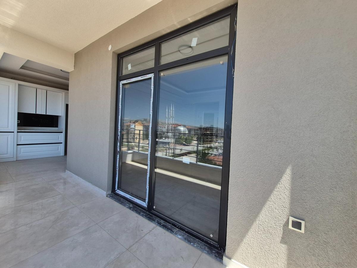 Esenler Mah. Cadde Üzeri İşyapar'dan Sıfır 4+1 Lüks Daire - 28