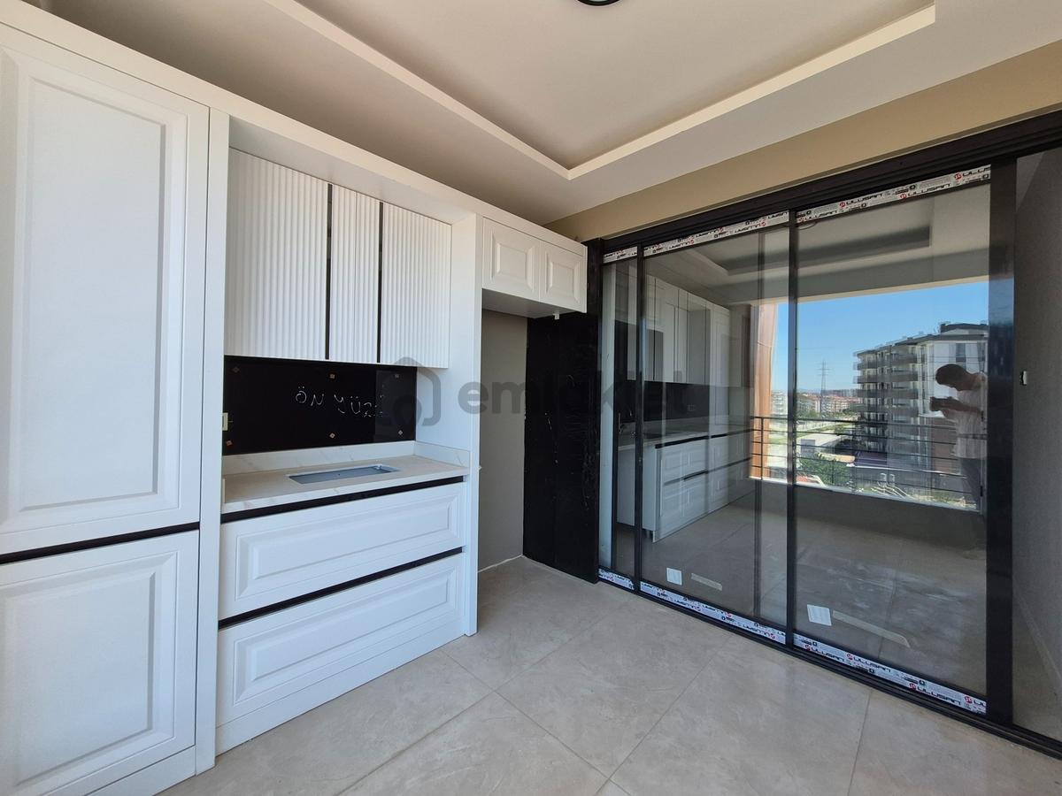 Esenler Mah. Cadde Üzeri İşyapar'dan Sıfır 4+1 Lüks Daire - 20