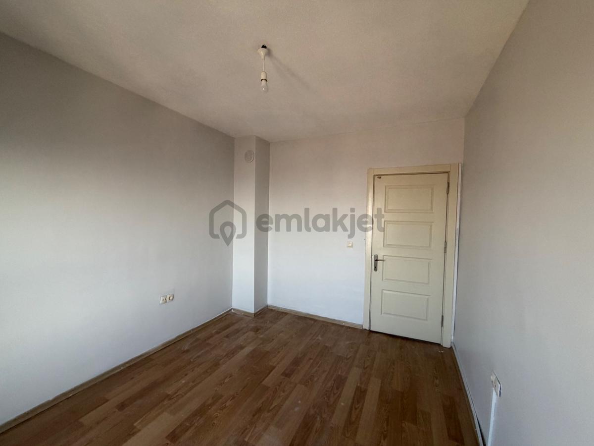 Kernek İnderesi Tokide Kiralık 3+1ara Kat Daire - 15