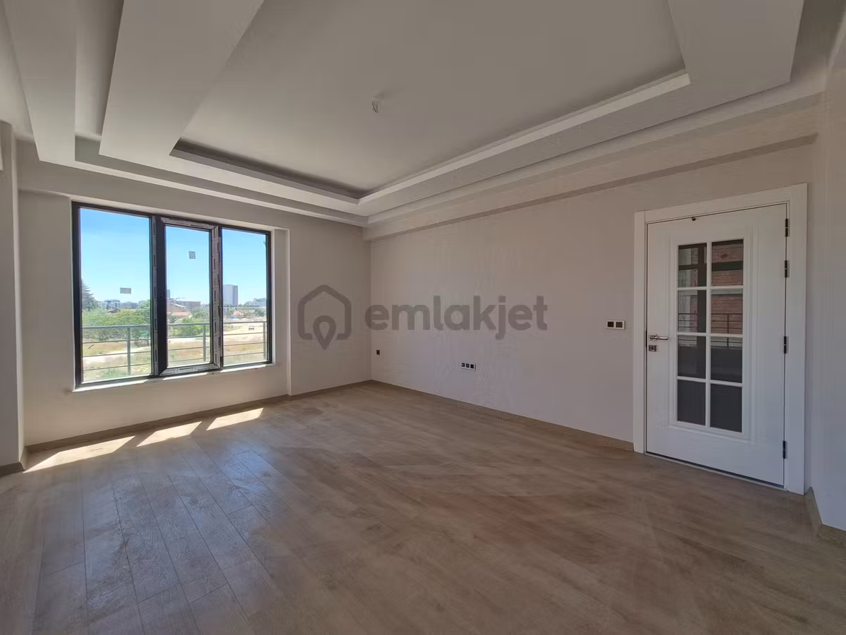 Esenlerde 3+1 Cadde Üzerinde, Sıfır Ve Yerden Isıtmalı Daireler - 22