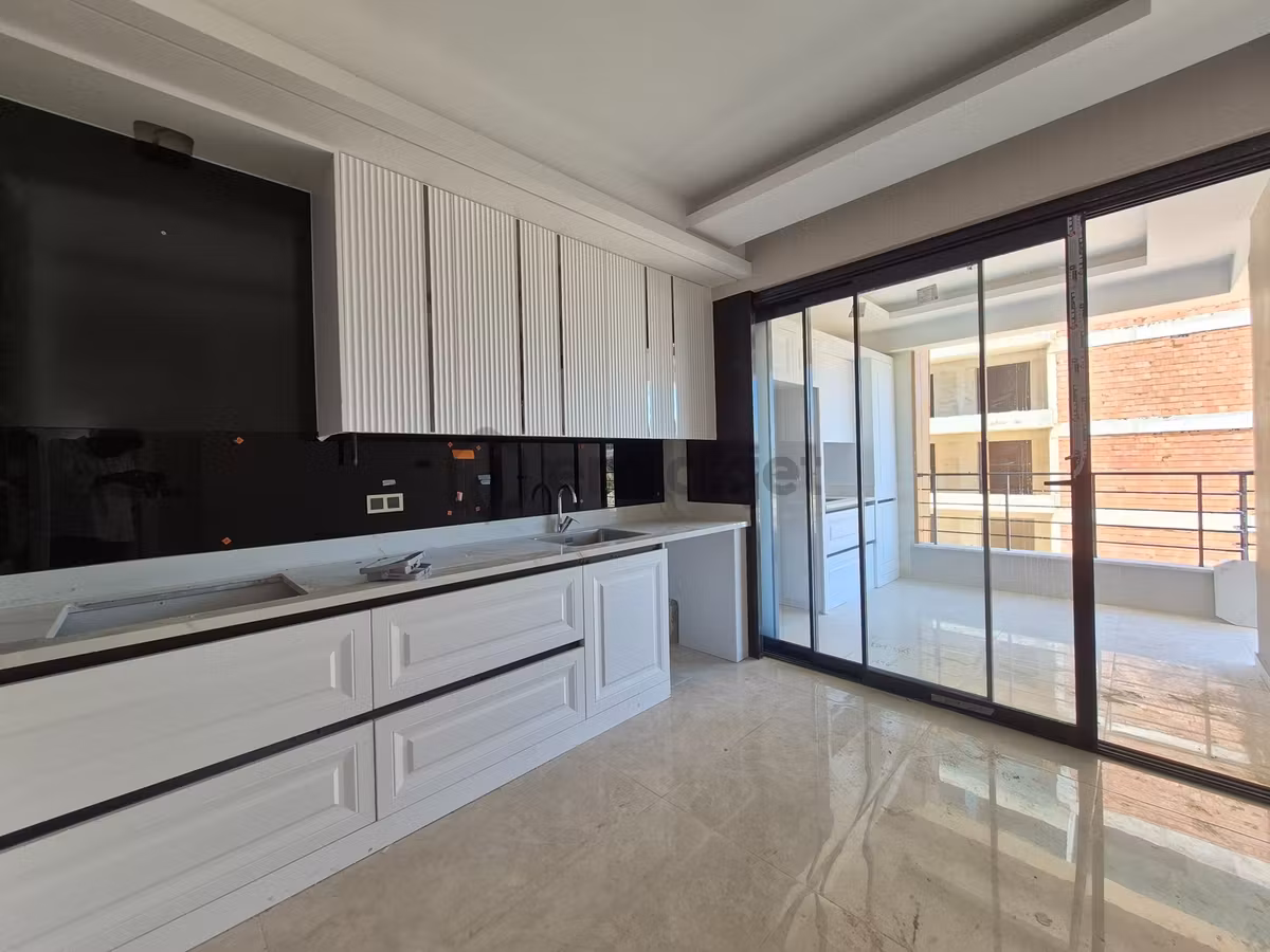 Esenlerde 3+1 Cadde Üzerinde, Sıfır Ve Yerden Isıtmalı Daireler - 15