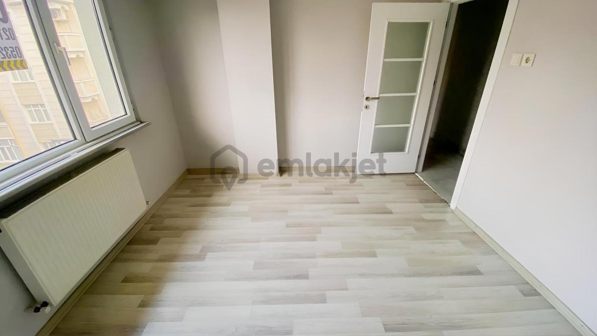 ╣goped╠ Güneysu Sokak'ta 80m2 Satılık 2+1 Daire 4.kat - 5