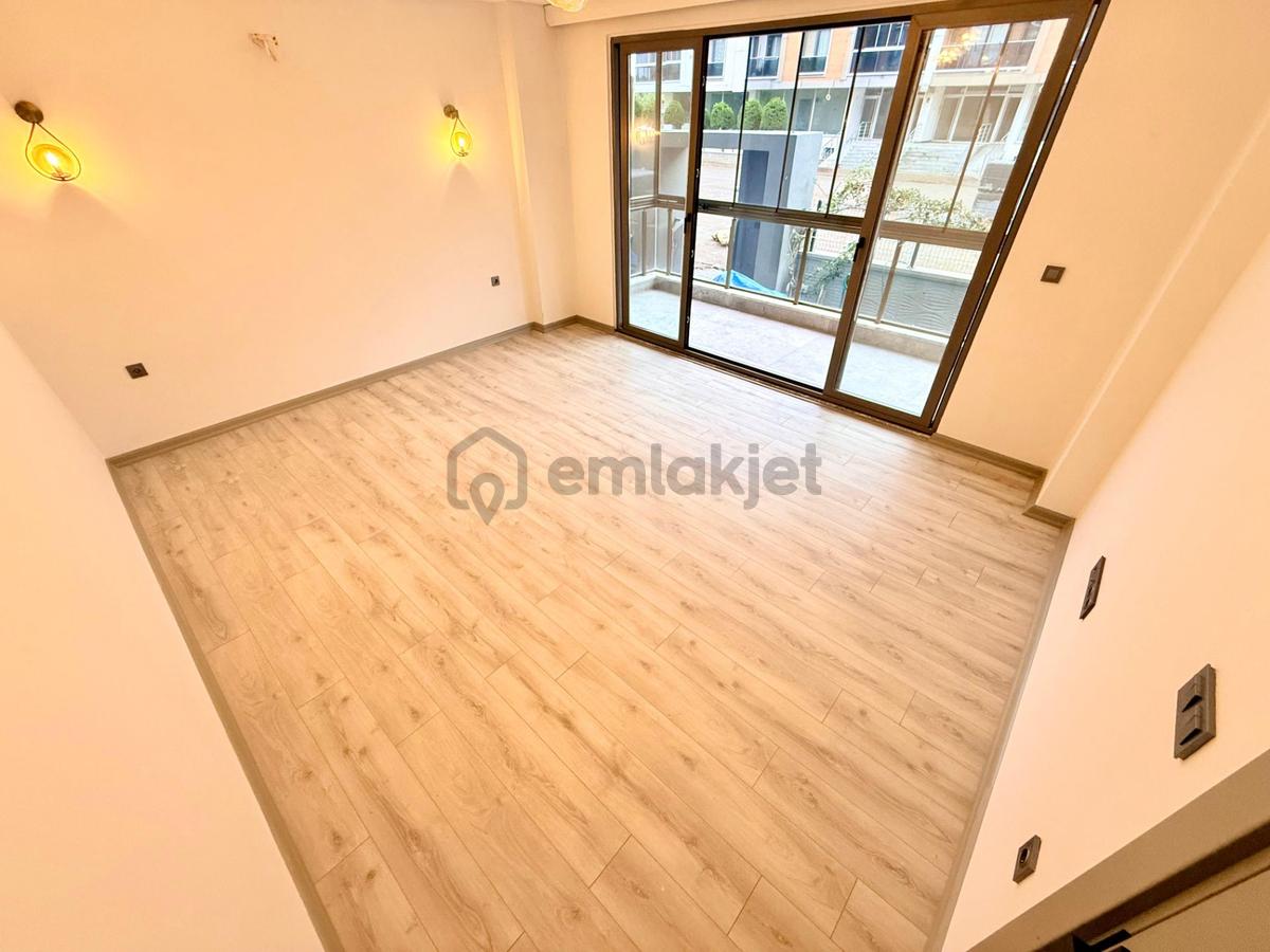 ▀körfez'den▄altınkum'da Ayrı Mutfak▀ebeveyn Banyolu Ön Cephe 2+1 - 11