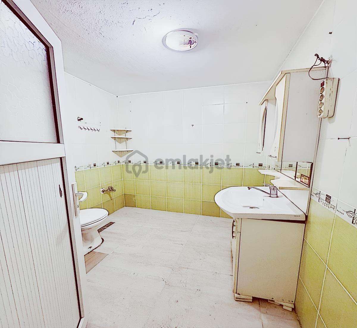 Çınar Mahallesi Devasa Büyüklükte 2+1 100 Metre Kiralık Daire - 12