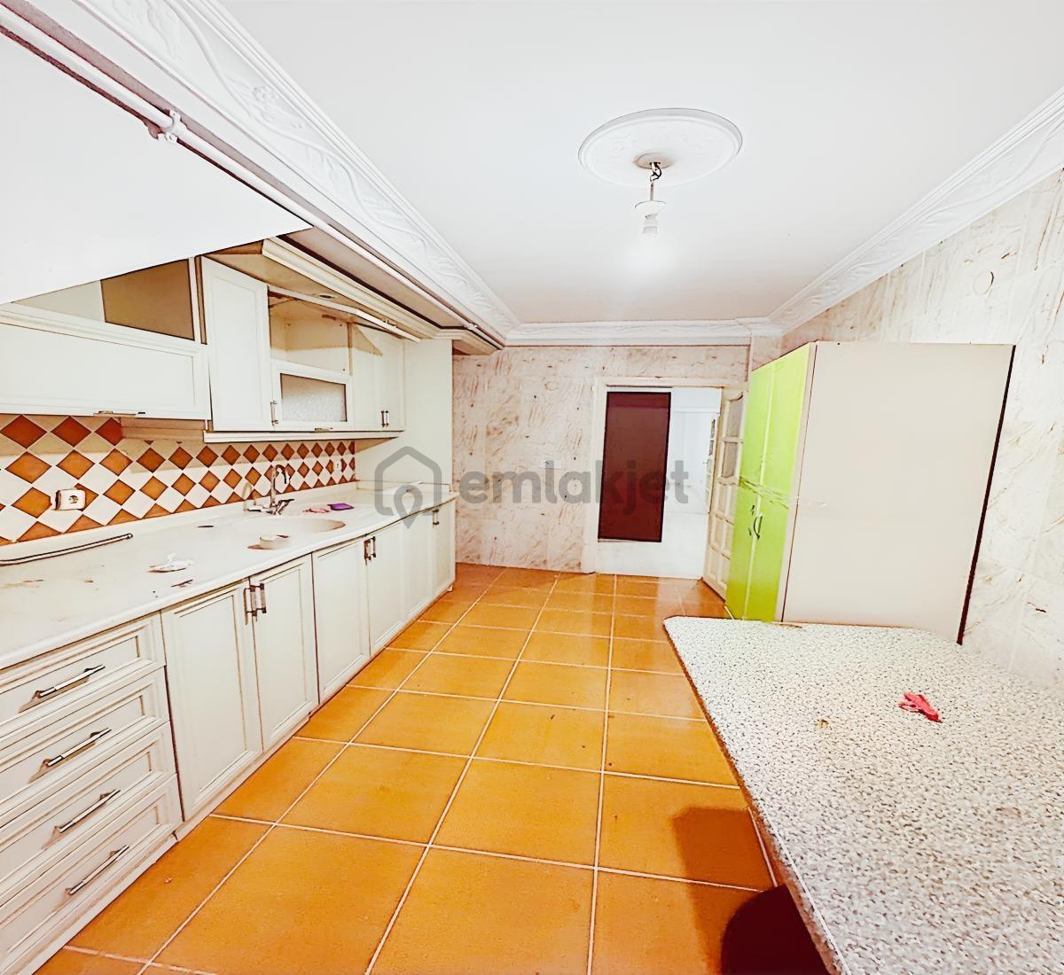 Çınar Mahallesi Devasa Büyüklükte 2+1 100 Metre Kiralık Daire - 7