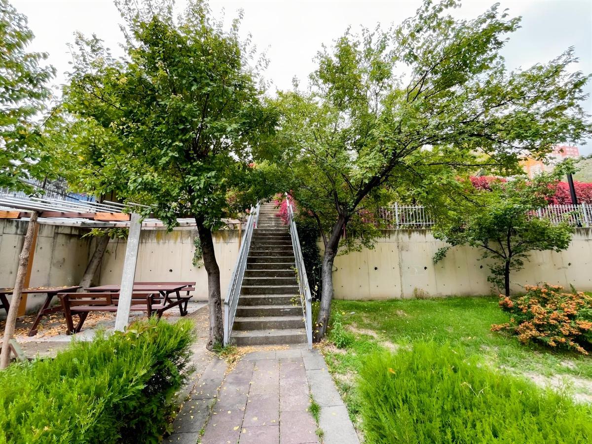 Demetevlerde Asansörlü Boyalı E.banyolu Arakat 4+1 Kiralık Daire - 22