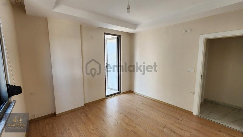 Finike Kum Mah. Denize Sıfır Kiralık Geniş 2+1 Daire - 26