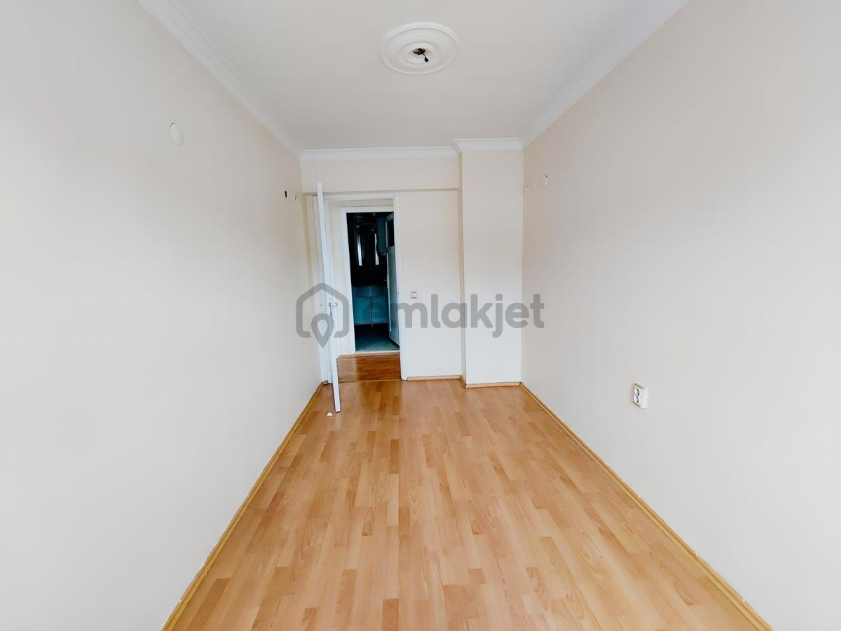 Bayraklı Postacılar Mah Kiralık 3+1 Ara Kat Doğalgazlı Daire - 25