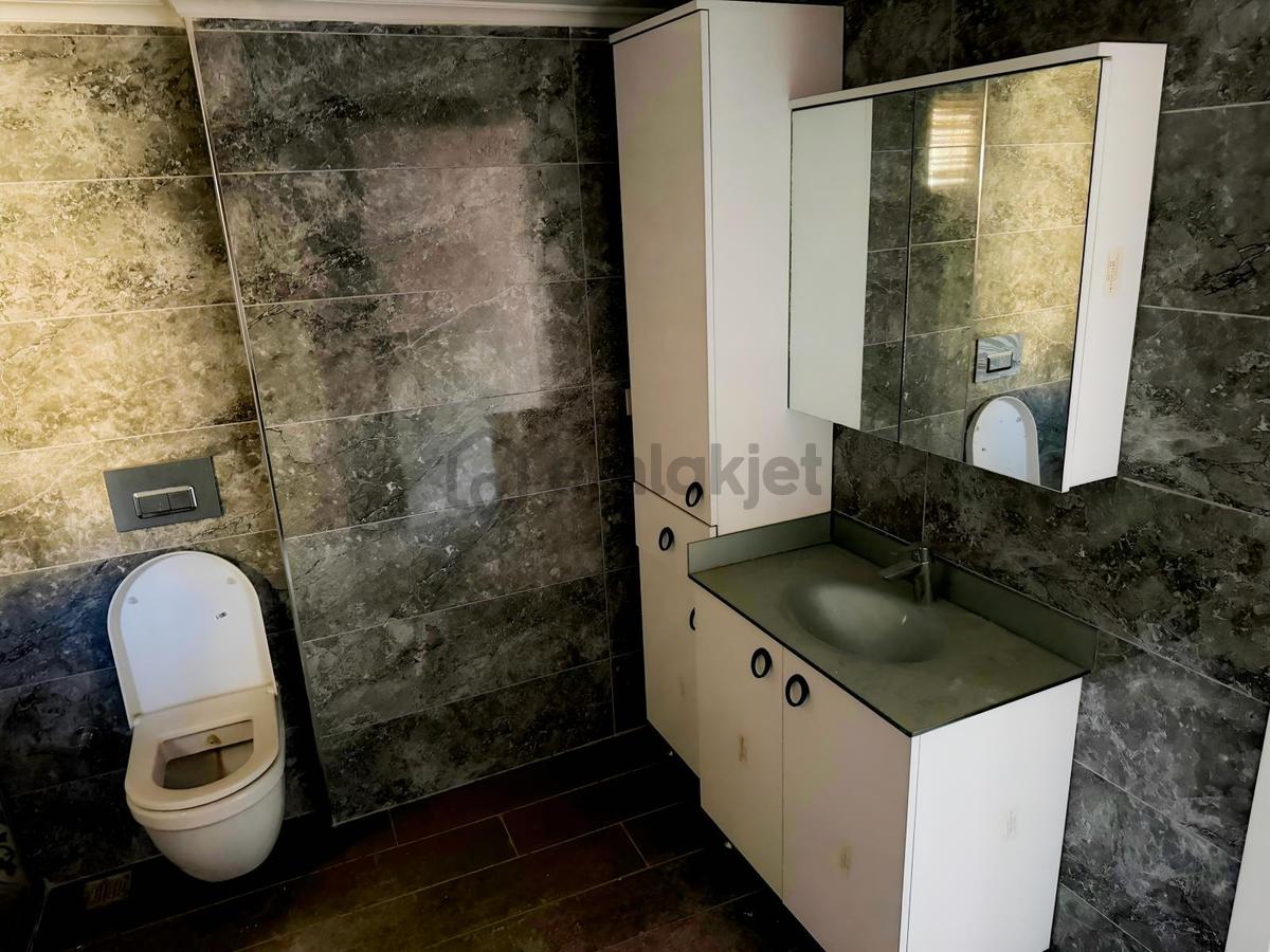 İzmit Yeni Cuma'da Asansörlü Kiralık Arakat Daire - 18