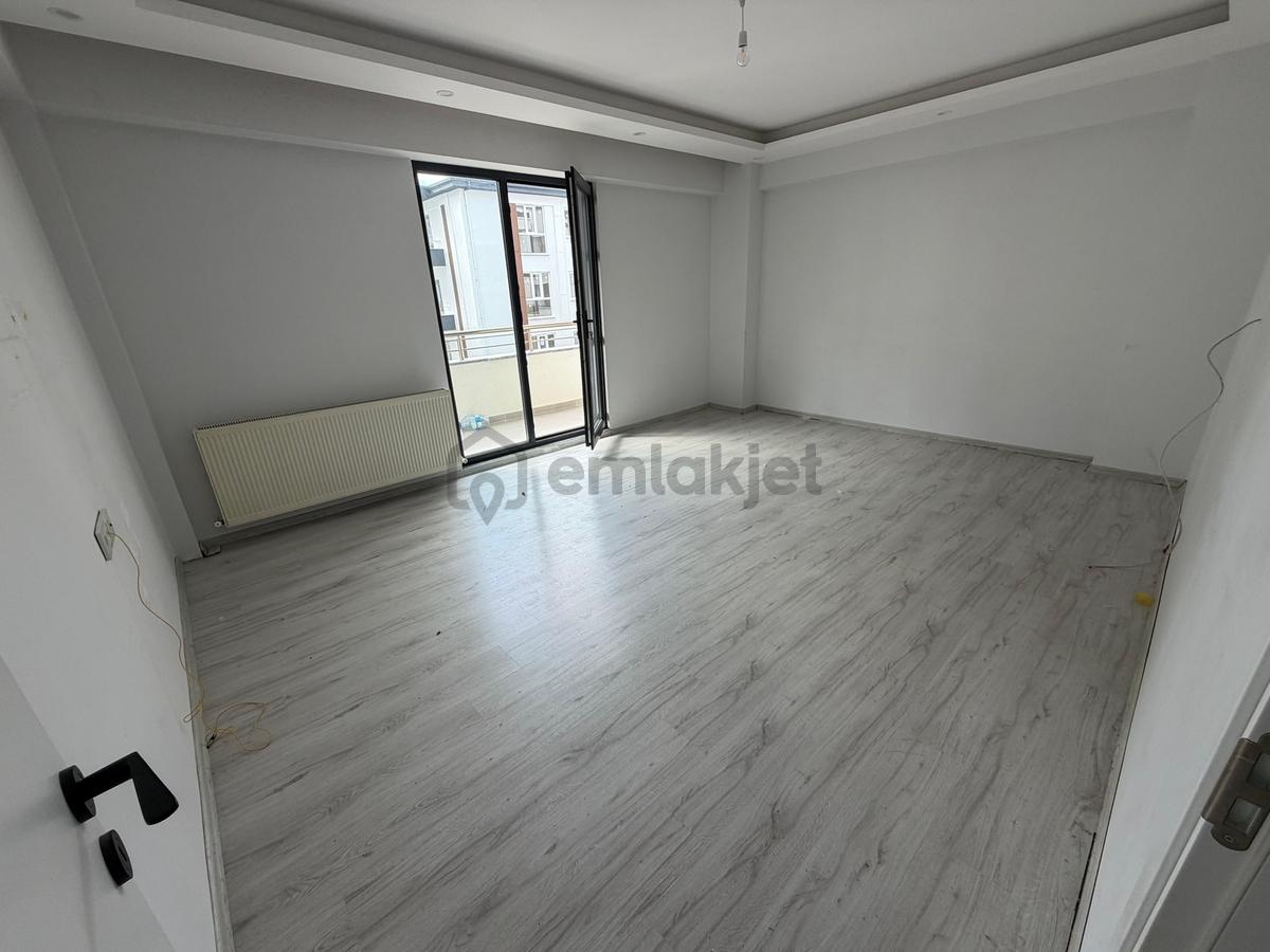 Kartepe'de Kiralık Arakat 2+1 Geniş Daire - 11