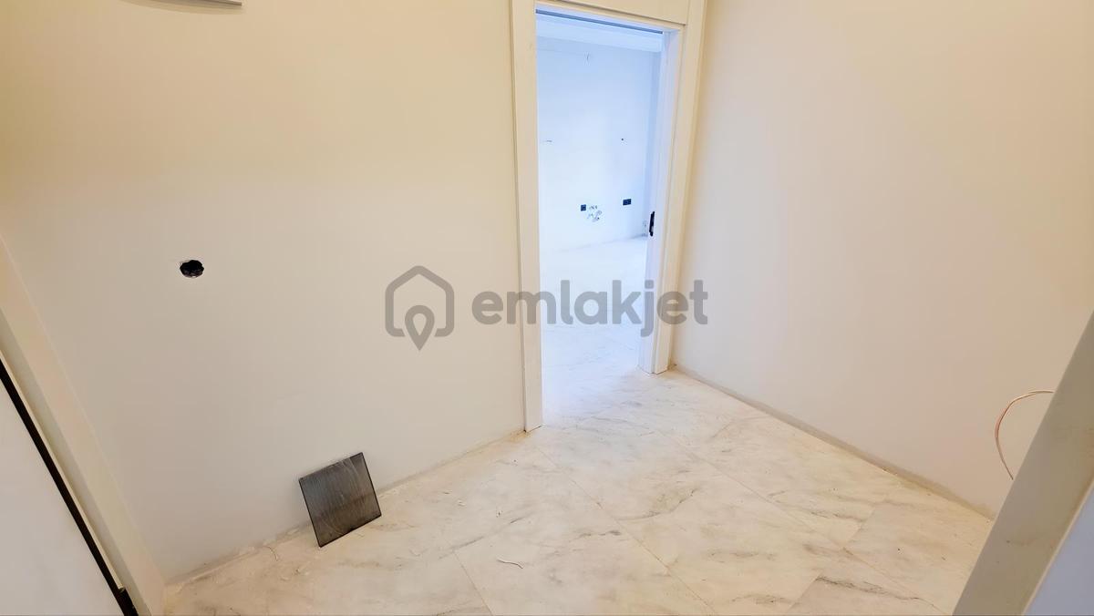 Sivas Yeşilyurt Mahallesi 3+1 Satılık Daire 2. Kat Güney Cephe - 19