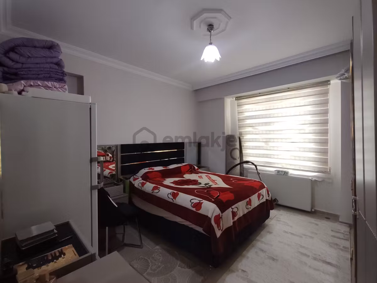 Cadde 17 Emlak'tan Güzel Konumda 3+1 Arakat - 13