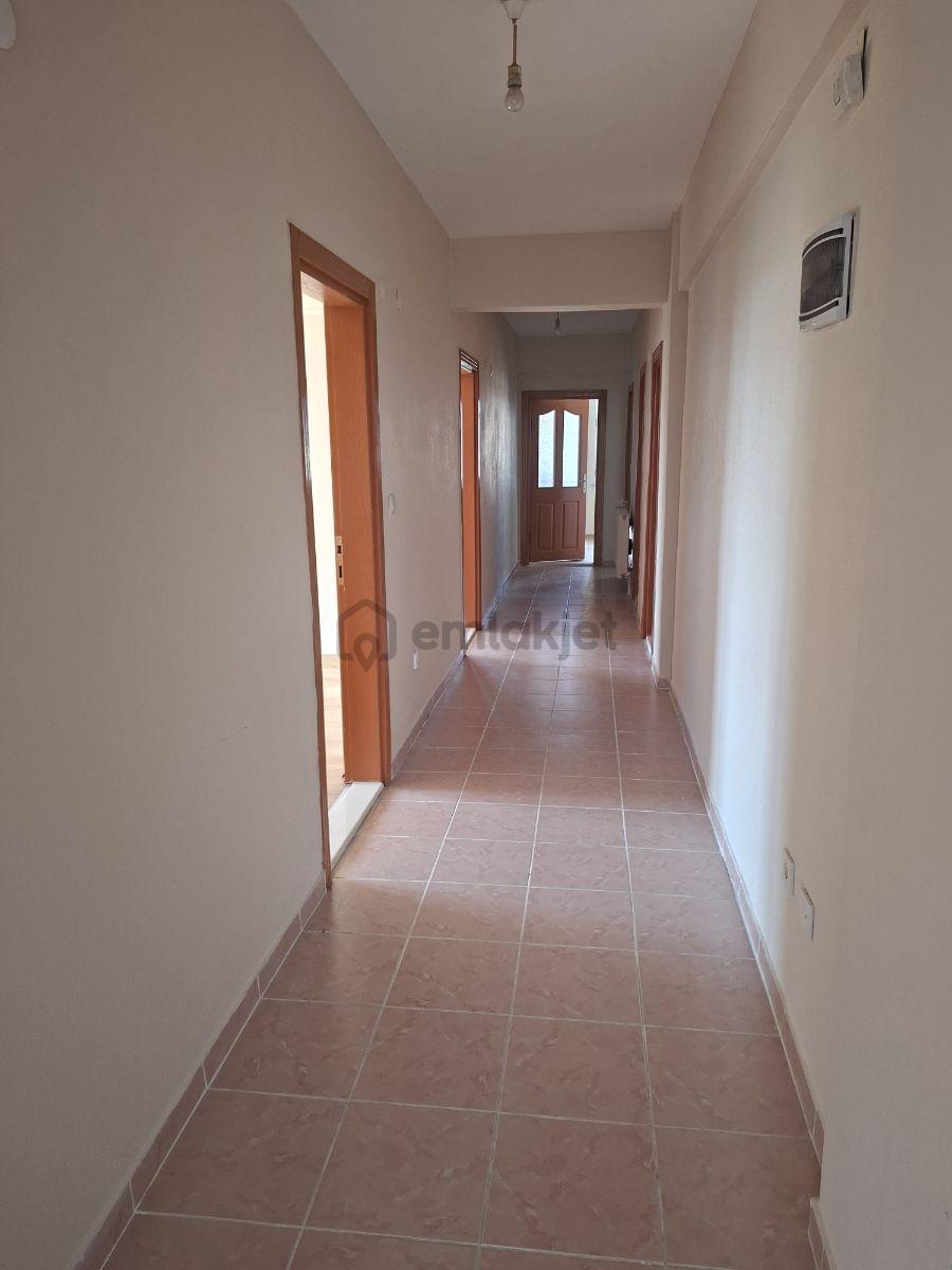 Tirebolu Emlaktan Kiralık 3+1 Doğalgazlı - 5