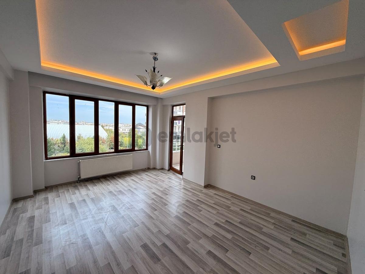 Göletli Park Civarı Satılık 4+1 Daire - 3