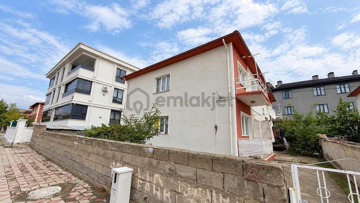 Remax Dem'den Bahçelievler Mah. Arsa Paylı 2+1 Satılık Daire - 4