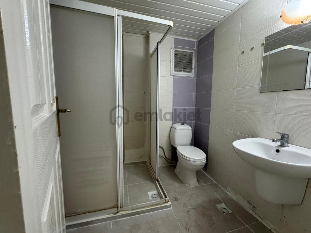 Emniyet Caddesi Üzerinde Kiralık 3+1 - 14