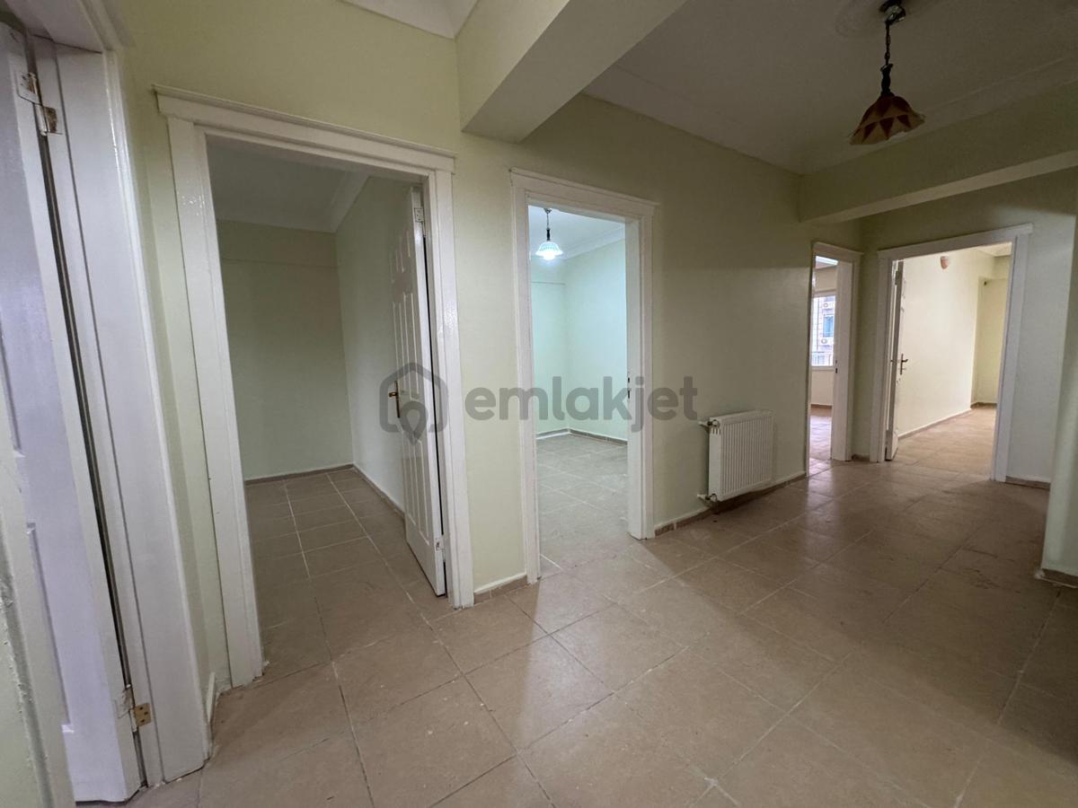 Emniyet Caddesi Üzerinde Kiralık 3+1 - 12