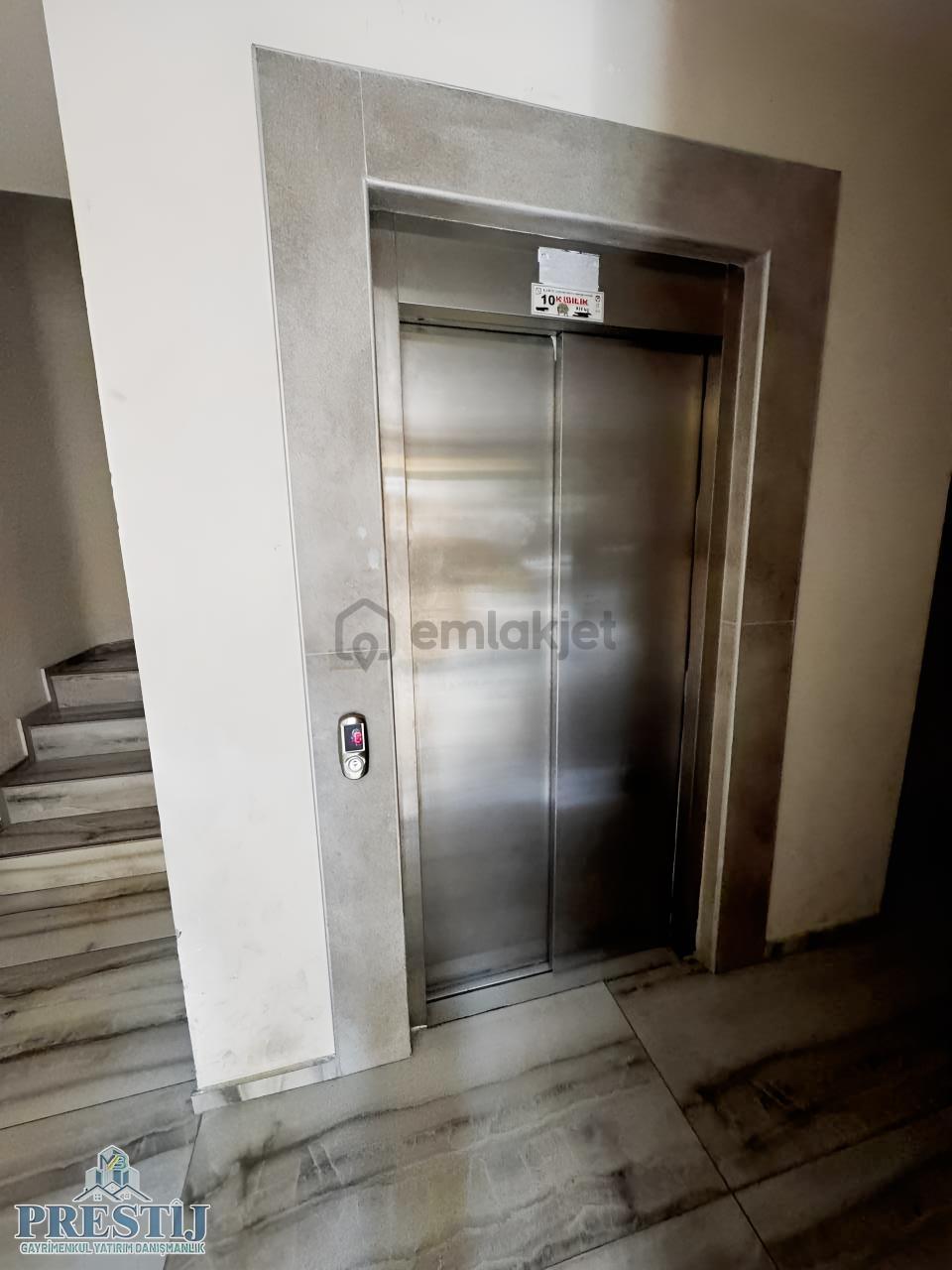 Şehir Merkezinde 3+1 130m² Otoparklı Kiralık Daire - 4