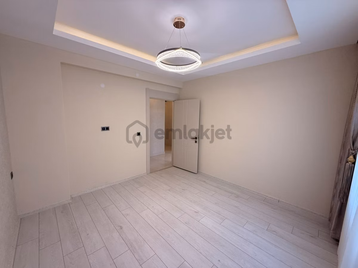 Havaallanı Kavşagında Sıfır 2,5+1 Satılık Daire - 12