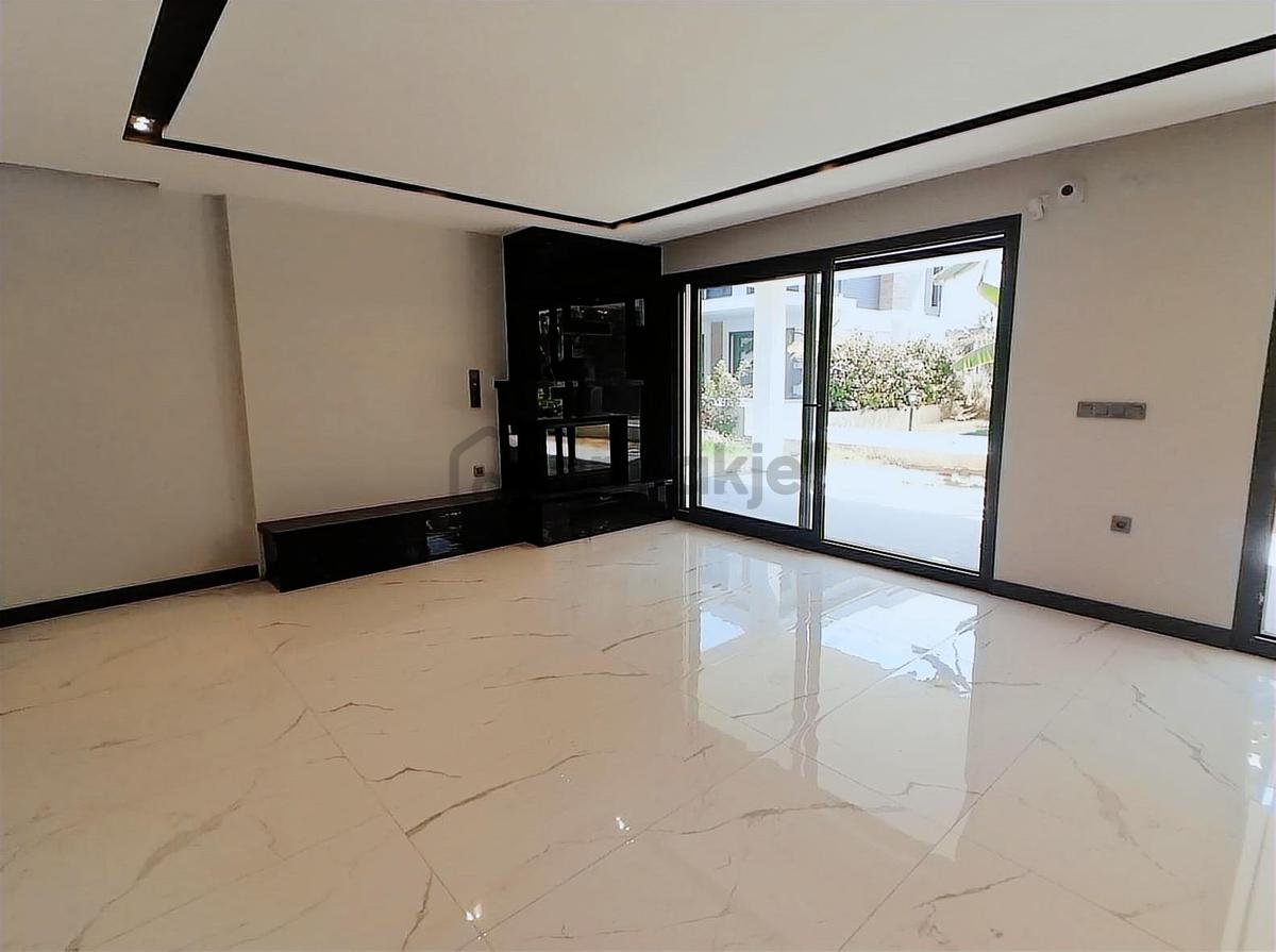 Kuşadası Doğalgazlı Tek Müstakil Villa - 25
