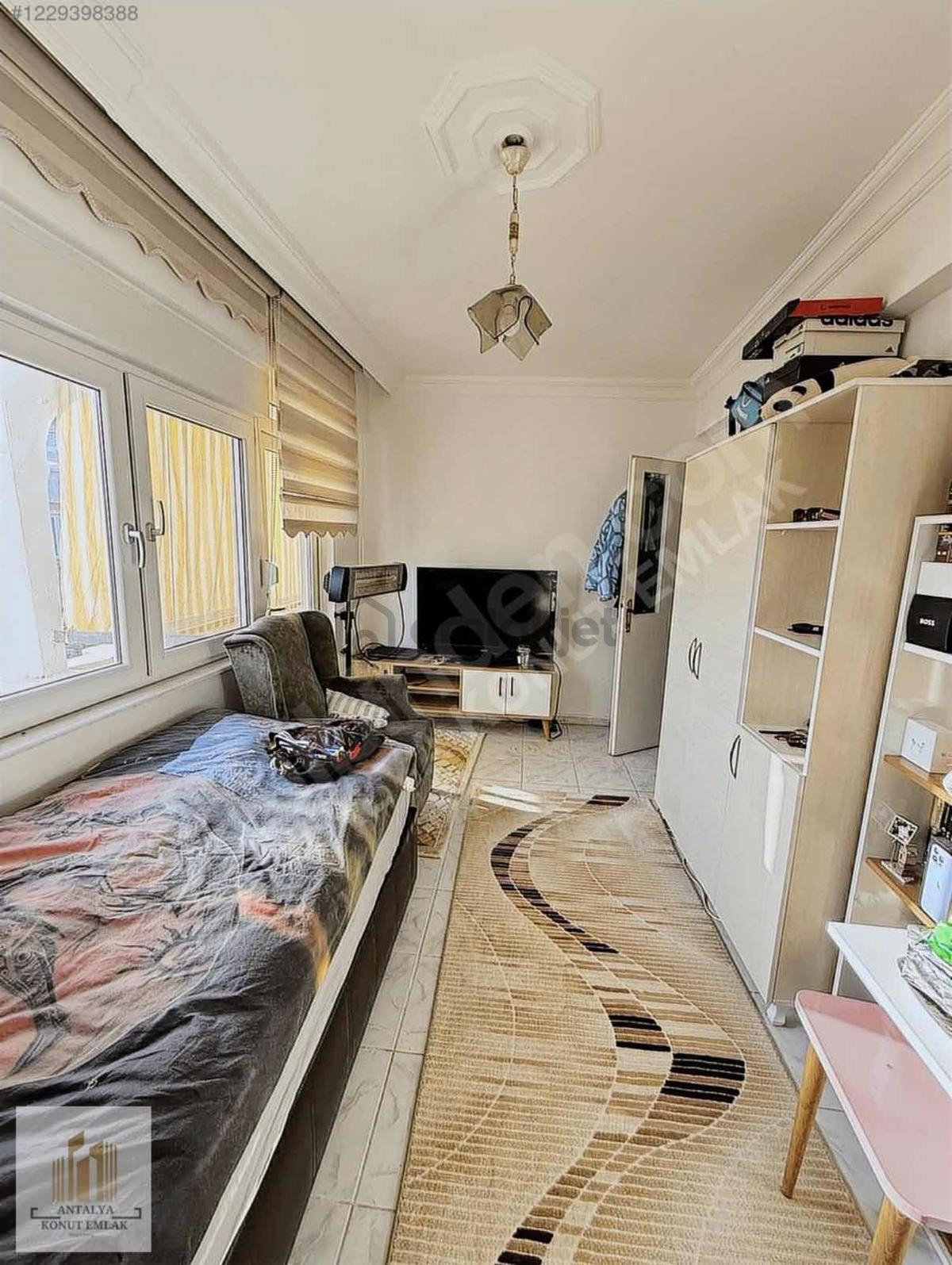 Lara'da Satılık 5 + 2 Triblex Bahçeli Villa - 12