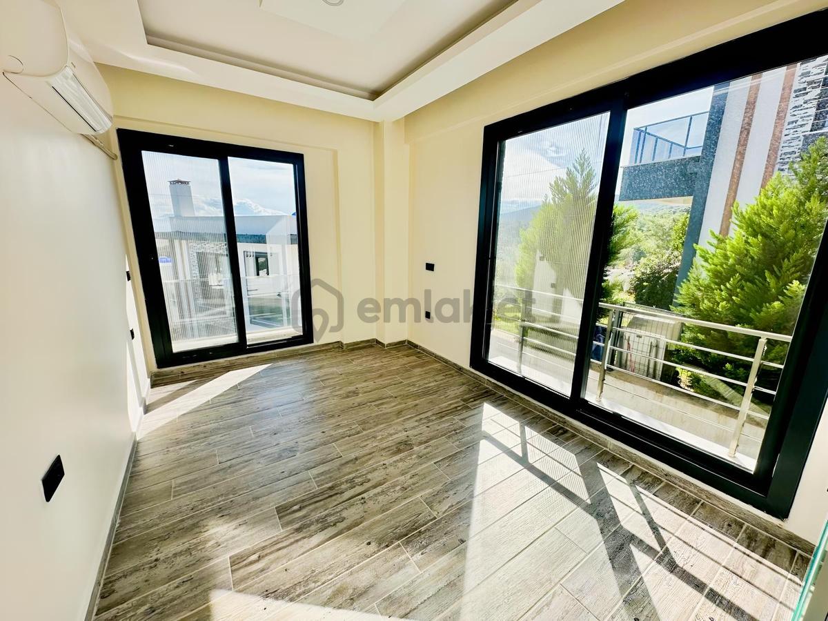 Güllükte Kiralık 3+1 Tam Müstakil Villa! - 9
