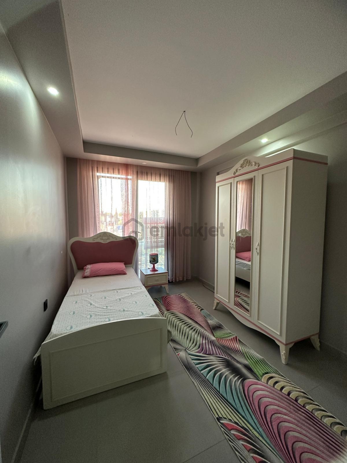 Eylem Emlak’tan Mersin Atakent’te Eşyalı Satılık 2 + 1 Daire - 35