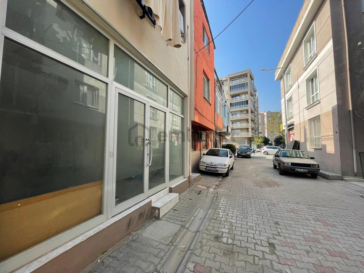 Bayraklı Manavkuyuda Kiralık Dükkan - 8