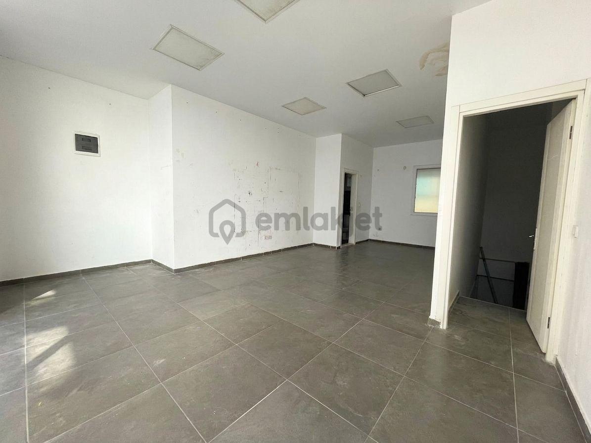 Bayraklı Manavkuyuda Kiralık Dükkan - 3