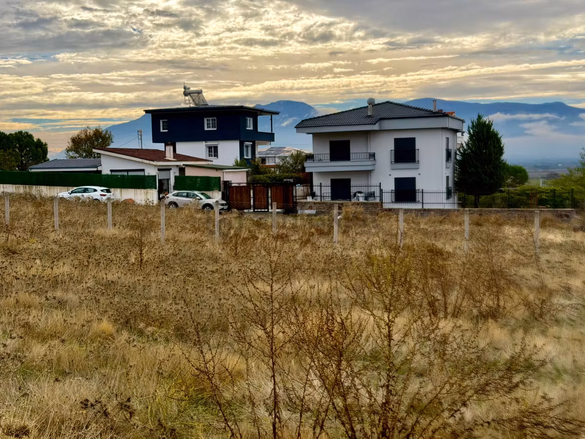 Gülbahçe Mahallesi Satılık Villa İmarlı Köşe Parsel Arsa - 4