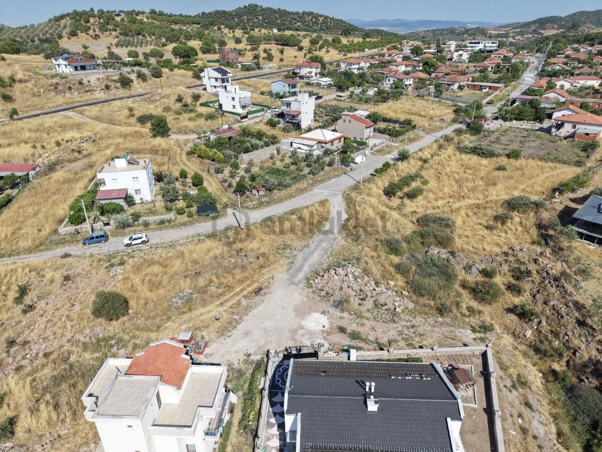 Dikili Esentepe'de Konut İmarlı 2 Satılık Arsa - 9