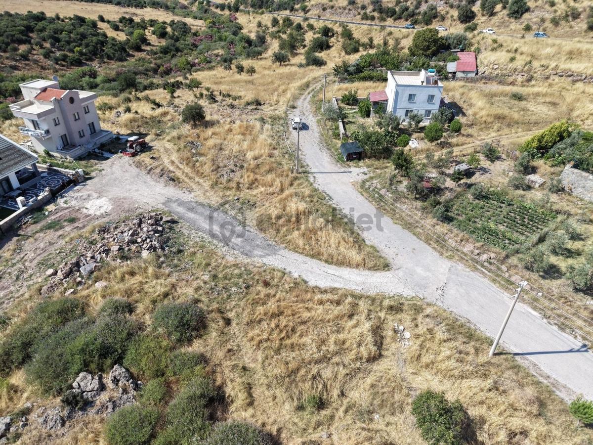 Dikili Esentepe'de Konut İmarlı 2 Satılık Arsa