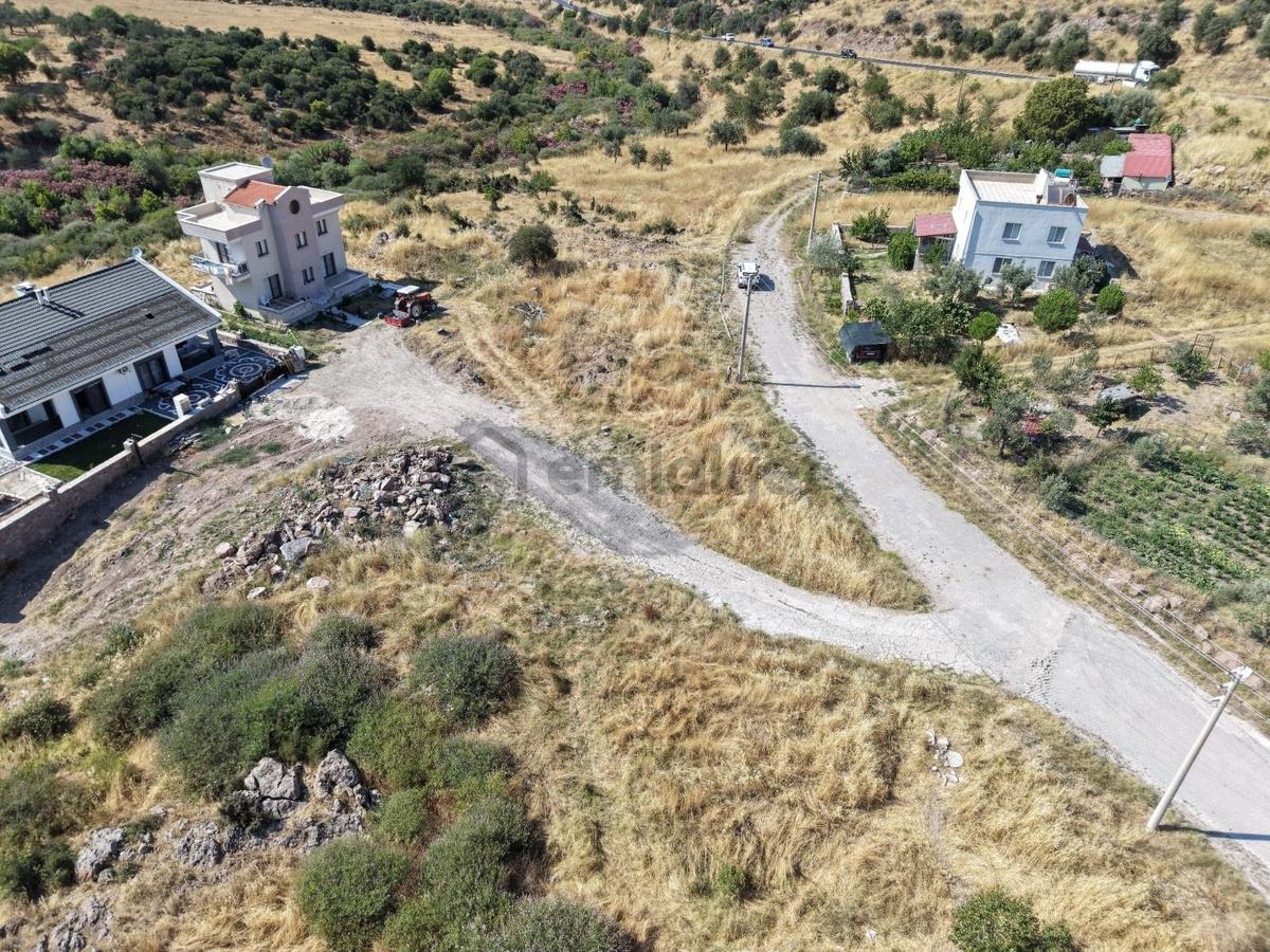 Dikili Esentepe'de Konut İmarlı 2 Satılık Arsa - 2