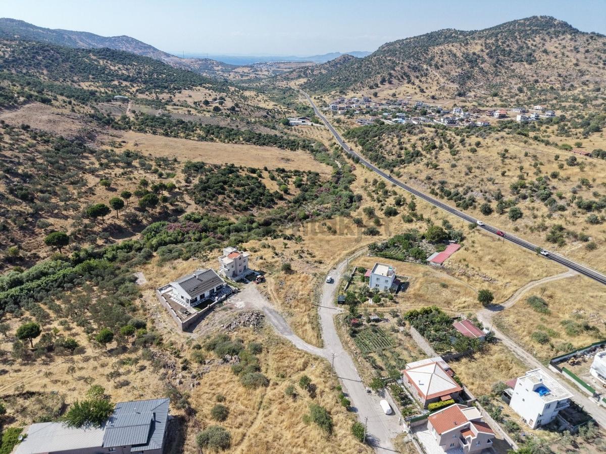 Dikili Esentepe'de Konut İmarlı 2 Satılık Arsa - 5