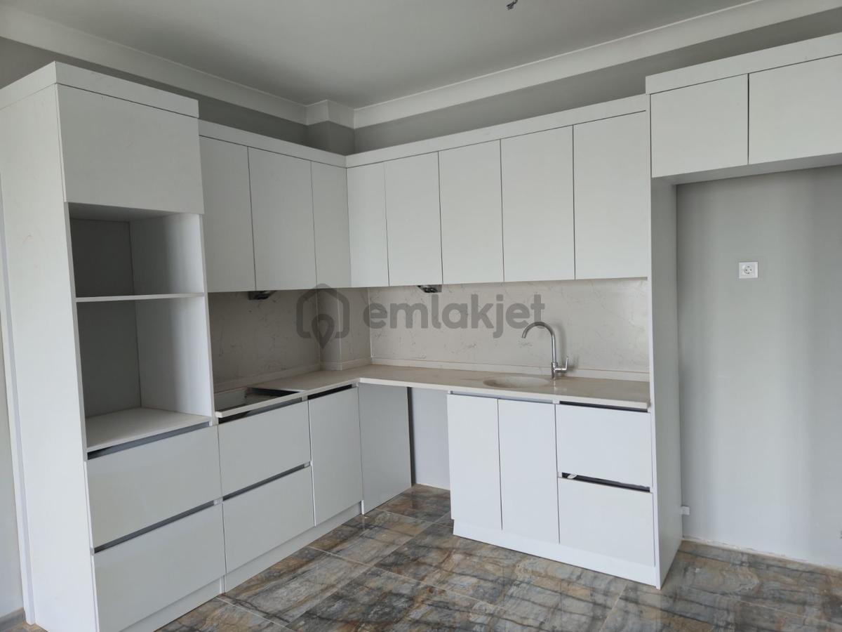 Havaalanına En Yakın Lokasyonda Boş 1+1 Daire - 15