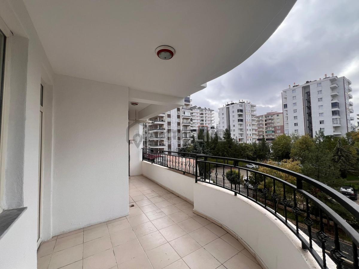 Luna Park Kavşağı'nda Kiralık 3+1 Daire - 10